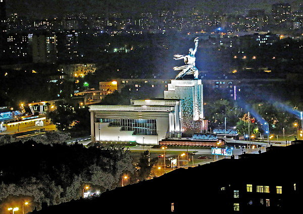 01-Moskau-bei-Nacht.jpg