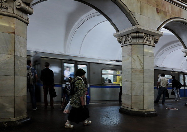 07-Metro-Station-3.jpg